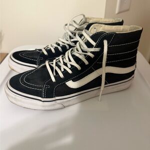VANS Sk8-Hi Shoe Classic in Black & White Size 7.5